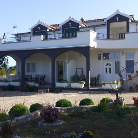 Apartment Viki Lozovac Luaran gambar