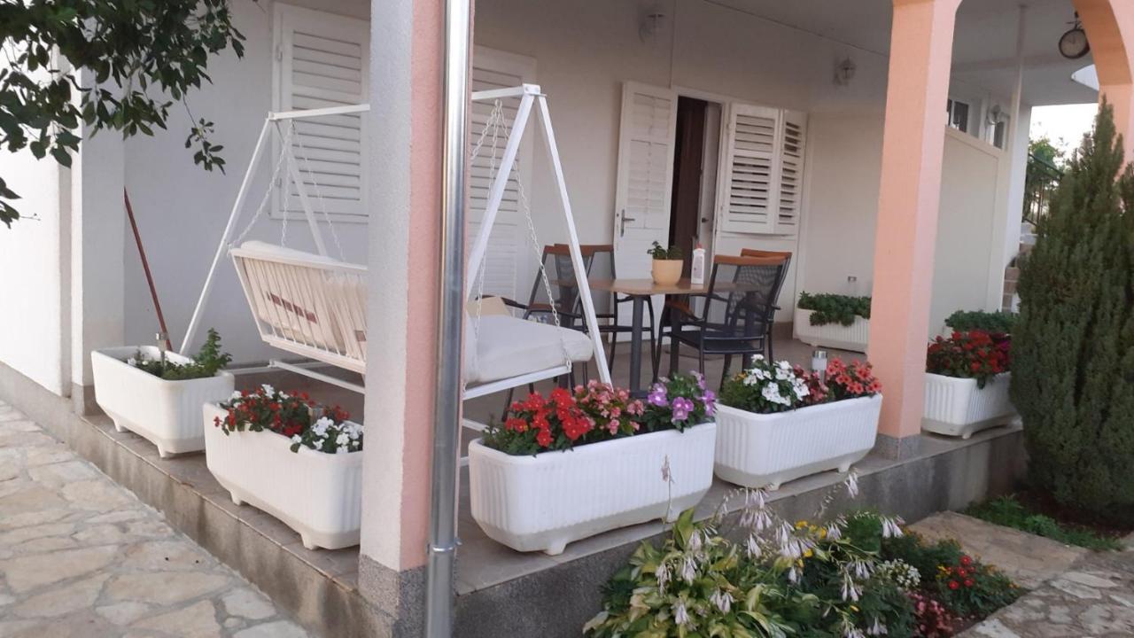 Apartment Viki Lozovac Luaran gambar