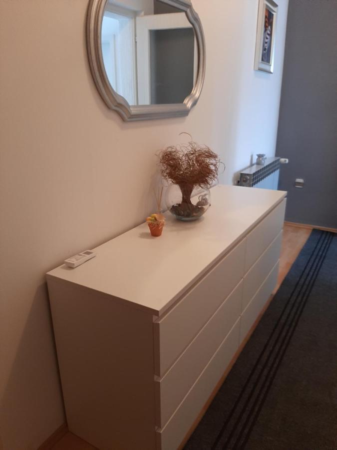 Apartment Viki Lozovac Luaran gambar