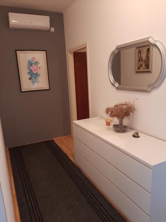 Apartment Viki Lozovac Luaran gambar