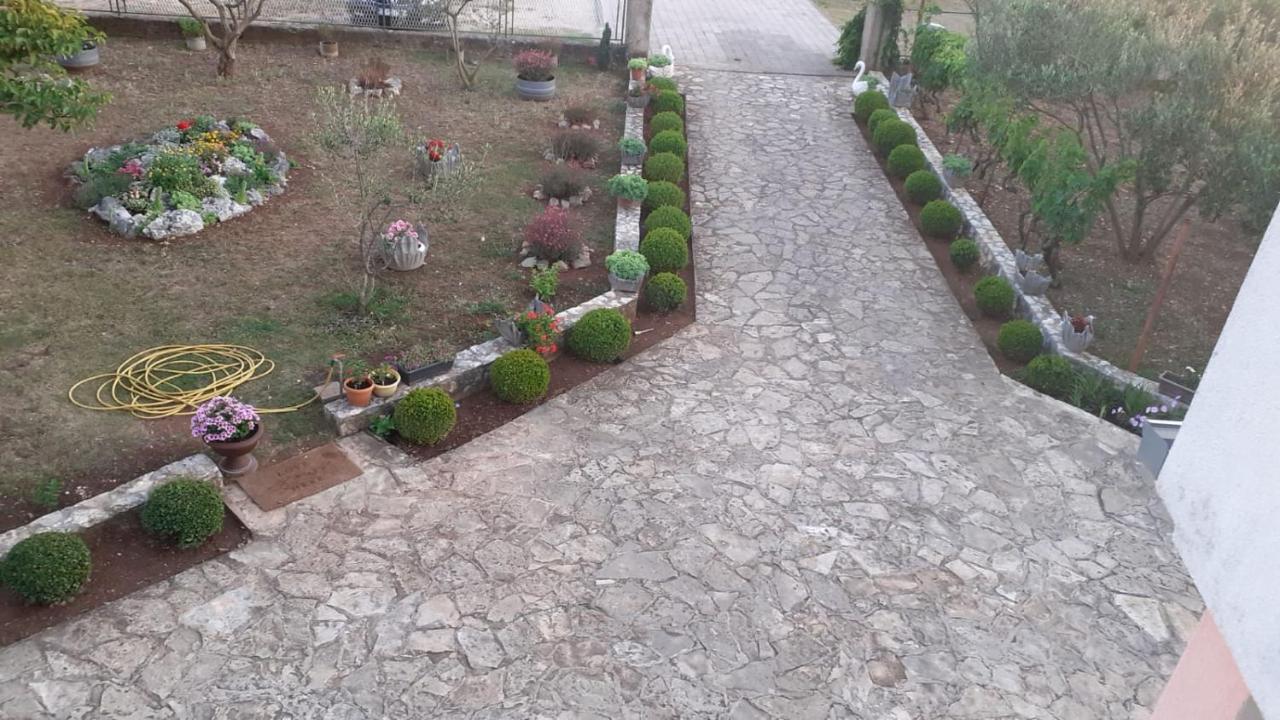Apartment Viki Lozovac Luaran gambar