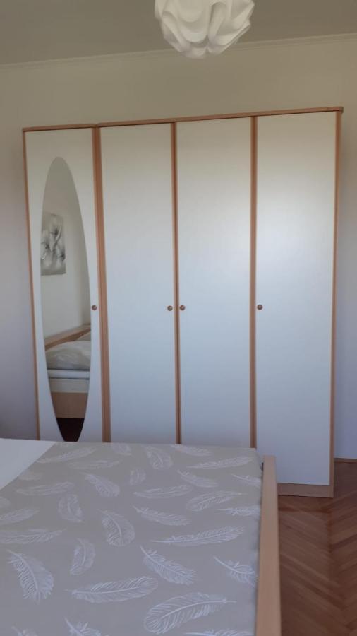 Apartment Viki Lozovac Luaran gambar