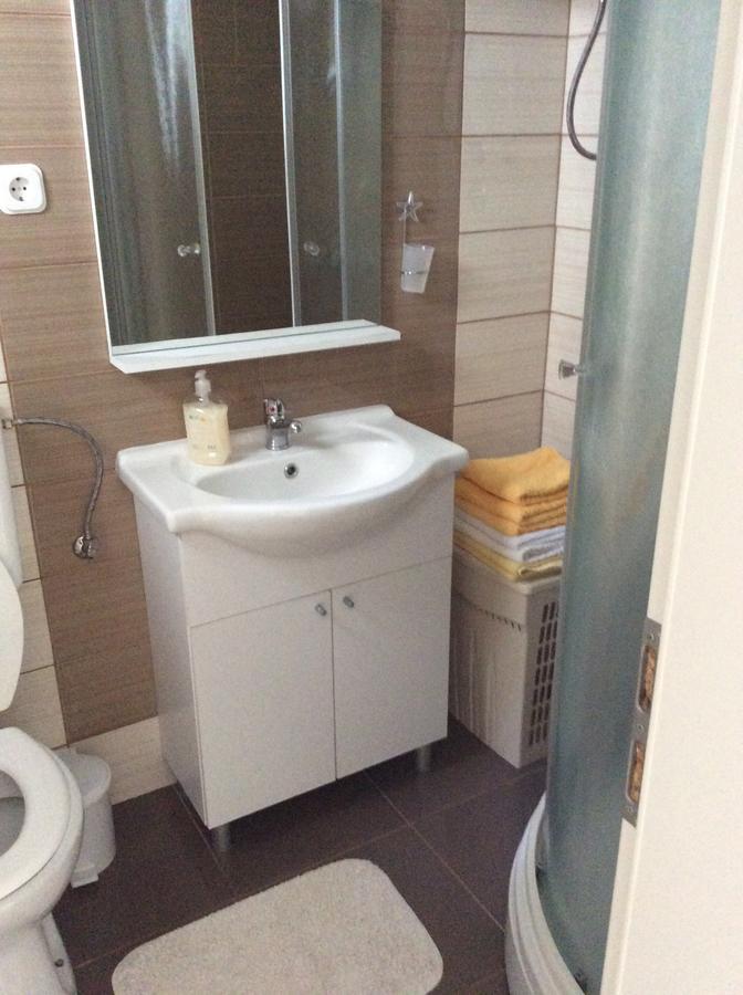 Apartment Viki Lozovac Luaran gambar
